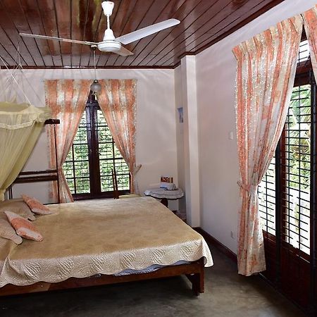 Lake Bungalow Otel Kandy Dış mekan fotoğraf