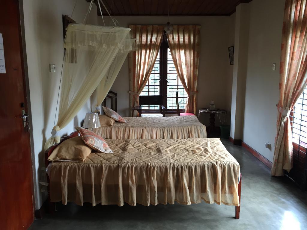 Lake Bungalow Otel Kandy Oda fotoğraf