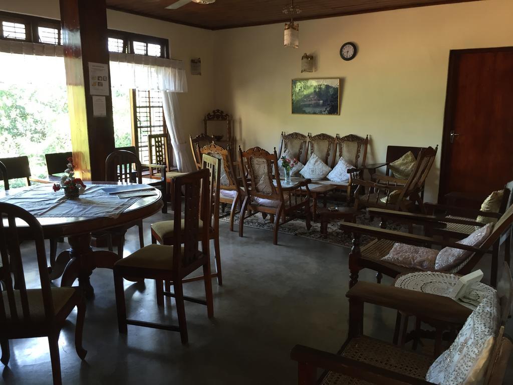 Lake Bungalow Otel Kandy Dış mekan fotoğraf