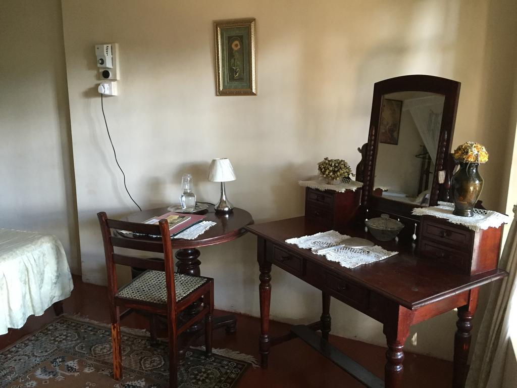 Lake Bungalow Otel Kandy Oda fotoğraf