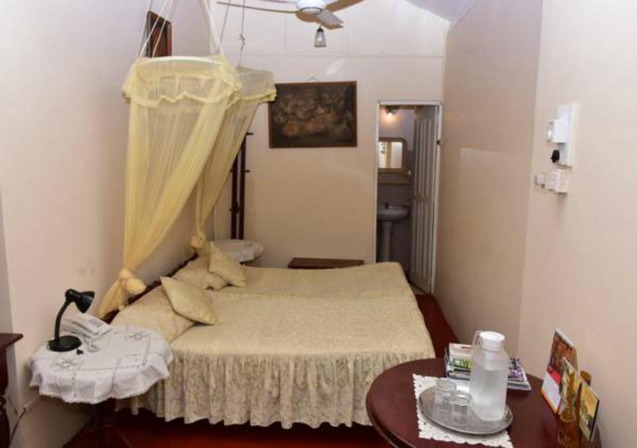 Lake Bungalow Otel Kandy Dış mekan fotoğraf